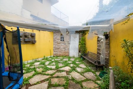 Casa à venda com 167m², 3 quartos e 2 vagas Casa à venda com 167m², 3 quartos e 2 vagasJardim