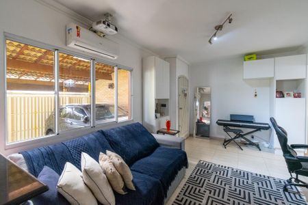 Casa à venda com 167m², 3 quartos e 2 vagas Casa à venda com 167m², 3 quartos e 2 vagasSala