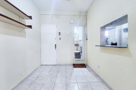 Sala de apartamento para alugar com 1 quarto, 27m² em Santa Teresa, Rio de Janeiro