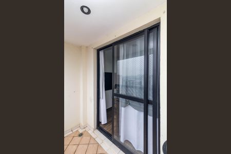 Apartamento à venda com 71m², 3 quartos e 1 vaga Apartamento à venda com 71m², 3 quartos e 1 vagaSacada