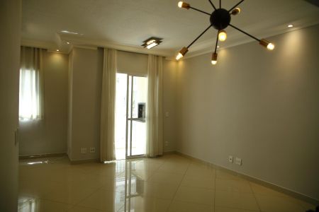 Apartamento para alugar com 80m², 2 quartos e 1 vagaSala