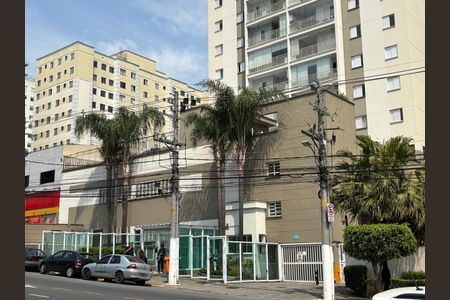 Apartamento para alugar com 80m², 2 quartos e 1 vaga Apartamento para alugar com 80m², 2 quartos e 1 vagaFachada