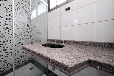 Apartamento à venda com 124m², 3 quartos e 2 vagasBanheiro da Suíte