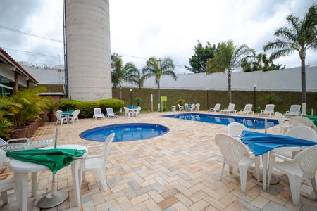 Apartamento para alugar com 50m², 2 quartos e 1 vaga Apartamento para alugar com 50m², 2 quartos e 1 vagaÁrea comum - Piscina