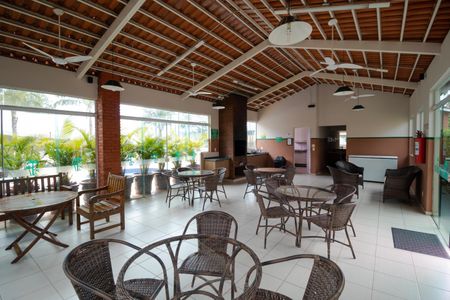 Apartamento para alugar com 50m², 2 quartos e 1 vaga Apartamento para alugar com 50m², 2 quartos e 1 vagaÁrea comum - Churrasqueira
