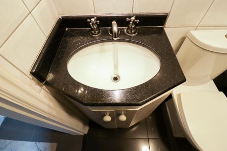 Apartamento à venda com 214m², 3 quartos e 4 vagasBanheiro Social