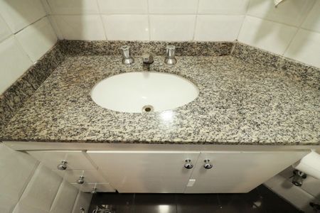 Apartamento à venda com 214m², 3 quartos e 4 vagasBanheiro da Suíte