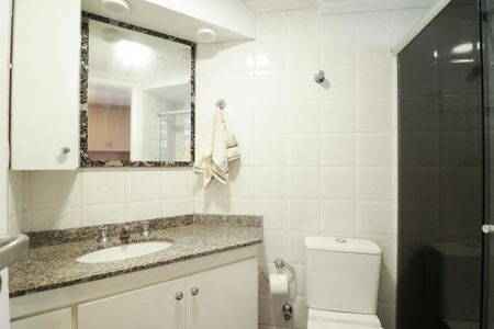 Apartamento à venda com 214m², 3 quartos e 4 vagasBanheiro da Suíte