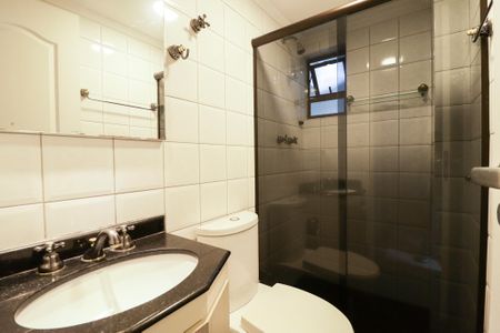 Apartamento à venda com 214m², 3 quartos e 4 vagasBanheiro Social