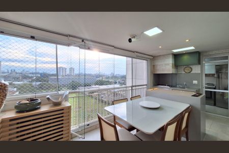 Apartamento à venda com 94m², 3 quartos e 2 vagasVaranda