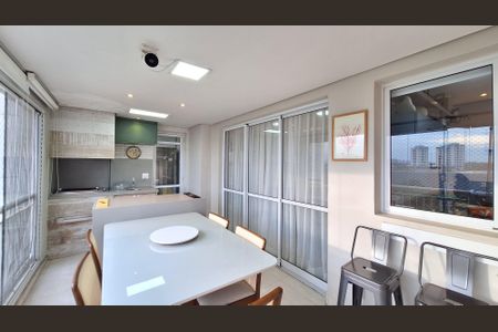 Apartamento à venda com 94m², 3 quartos e 2 vagasVaranda