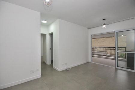 Sala de apartamento para alugar com 2 quartos, 68m² em Vila Suzana, São Paulo