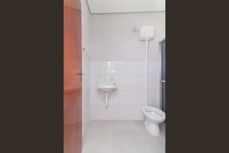 Banheiro de casa de condomínio para alugar com 1 quarto, 60m² em Penha de França, São Paulo