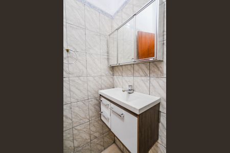 Casa para alugar com 125m², 2 quartos e 1 vaga Casa para alugar com 125m², 2 quartos e 1 vagaBanheiro Corredor