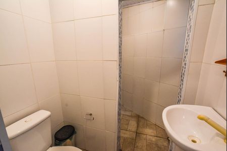 Casa para alugar com 125m², 2 quartos e 1 vaga Casa para alugar com 125m², 2 quartos e 1 vagaBanheiro