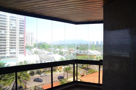 Varanda de apartamento para alugar com 1 quarto, 56m² em Barra da Tijuca, Rio de Janeiro