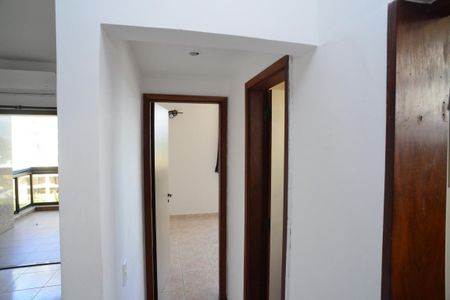 Corredor de apartamento para alugar com 1 quarto, 56m² em Barra da Tijuca, Rio de Janeiro