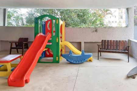 Apartamento à venda com 60m², 2 quartos e 1 vaga Apartamento à venda com 60m², 2 quartos e 1 vagaPlayground