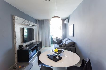 Sala de apartamento para alugar com 2 quartos, 70m² em Sion, Belo Horizonte