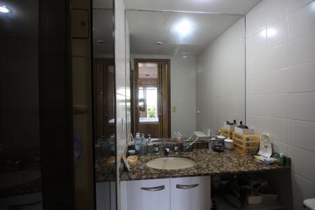 Apartamento à venda com 117m², 3 quartos e 2 vagasBanheiro da Suíte
