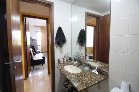 Apartamento à venda com 117m², 3 quartos e 2 vagasBanheiro Social