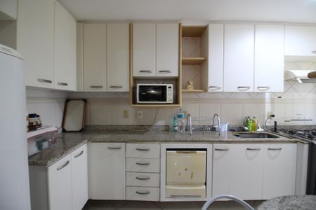 Apartamento à venda com 117m², 3 quartos e 2 vagasCozinha