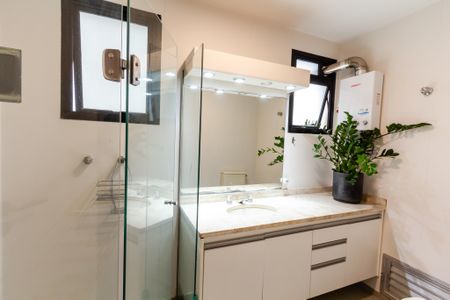 Apartamento à venda com 75m², 1 quarto e 1 vaga Apartamento à venda com 75m², 1 quarto e 1 vagaBanheiro da Suíte