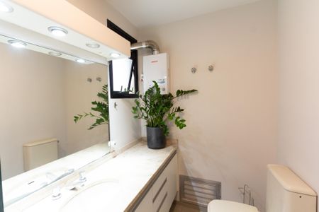 Apartamento à venda com 75m², 1 quarto e 1 vaga Apartamento à venda com 75m², 1 quarto e 1 vagaBanheiro da Suíte