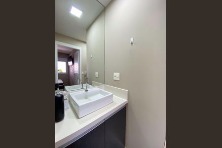 Banheiro de apartamento à venda com 1 quarto, 57m² em Jardim Novo Santo Amaro, São Paulo