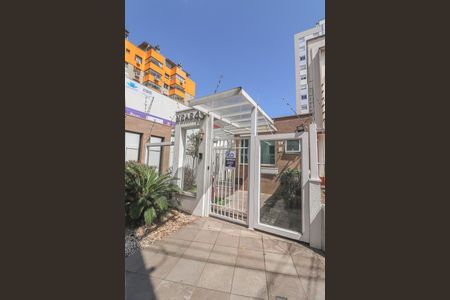 Apartamento para alugar com 65m², 2 quartos e 1 vagaFachada