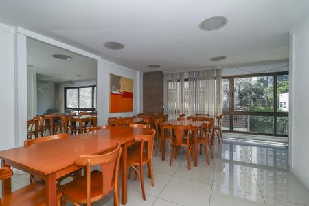 Apartamento para alugar com 65m², 2 quartos e 1 vagaÁrea comum - Salão de festas