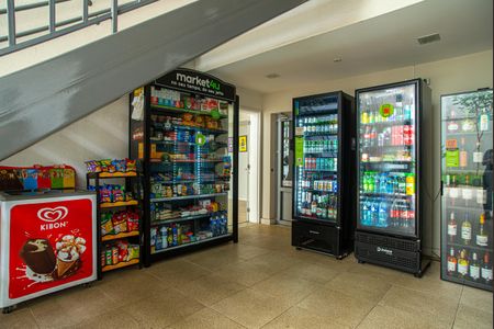 Studio para alugar com 28m², 1 quarto e sem vaga Studio para alugar com 28m², 1 quarto e sem vagaÁrea comum - Mercadinho