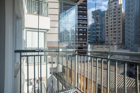 Studio para alugar com 28m², 1 quarto e sem vaga Studio para alugar com 28m², 1 quarto e sem vagaVaranda da Sala/Quarto