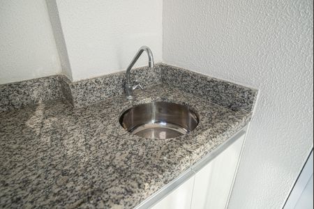 Studio para alugar com 28m², 1 quarto e sem vaga Studio para alugar com 28m², 1 quarto e sem vagaVaranda da Sala/Quarto