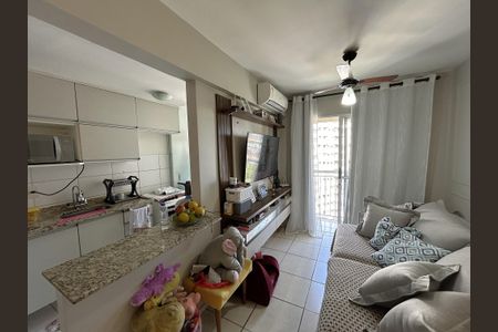Sala de apartamento à venda com 2 quartos, 51m² em Del Castilho, Rio de Janeiro
