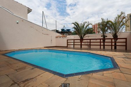 Casa para alugar com 330m², 3 quartos e 5 vagas Casa para alugar com 330m², 3 quartos e 5 vagasPiscina