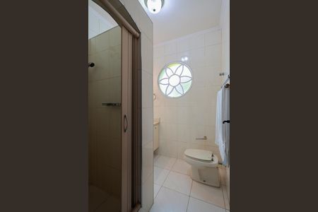 Casa para alugar com 330m², 3 quartos e 5 vagas Casa para alugar com 330m², 3 quartos e 5 vagasBanheiro social