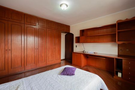 Casa para alugar com 330m², 3 quartos e 5 vagas Casa para alugar com 330m², 3 quartos e 5 vagasQuarto 1