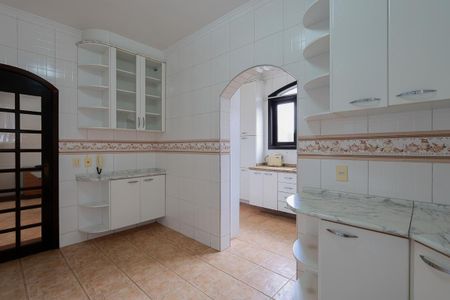 Casa para alugar com 330m², 3 quartos e 5 vagas Casa para alugar com 330m², 3 quartos e 5 vagasCopa