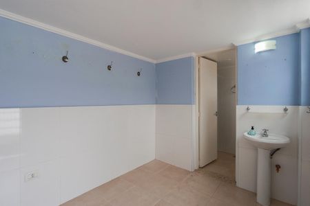 Casa para alugar com 330m², 3 quartos e 5 vagas Casa para alugar com 330m², 3 quartos e 5 vagasVestiário