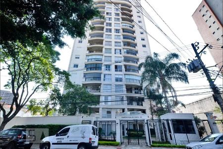 Apartamento à venda com 116m², 3 quartos e 3 vagas Apartamento à venda com 116m², 3 quartos e 3 vagasFachada