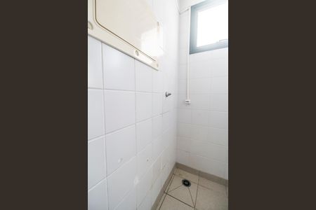 Apartamento à venda com 95m², 3 quartos e 2 vagas Apartamento à venda com 95m², 3 quartos e 2 vagasBanheiro de serviço