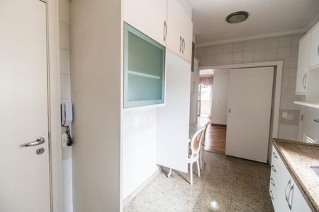 Apartamento à venda com 95m², 3 quartos e 2 vagas Apartamento à venda com 95m², 3 quartos e 2 vagasCozinha