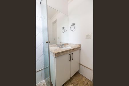 Apartamento à venda com 95m², 3 quartos e 2 vagas Apartamento à venda com 95m², 3 quartos e 2 vagasBanheiro da Suíte