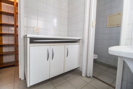 Apartamento à venda com 95m², 3 quartos e 2 vagas Apartamento à venda com 95m², 3 quartos e 2 vagasÁrea de Serviço
