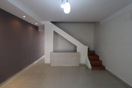 Sala de casa para alugar com 2 quartos, 80m² em Vila Granada, São Paulo
