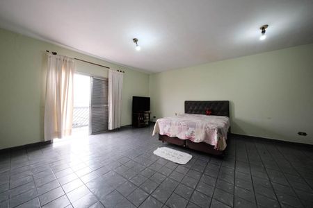 Casa à venda com 200m², 3 quartos e 3 vagasSuíte 1