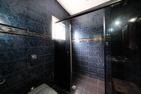 Casa à venda com 200m², 3 quartos e 3 vagasSuíte 2 Banheiro