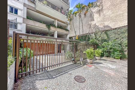 Apartamento à venda com 80m², 3 quartos e 2 vagasFachada