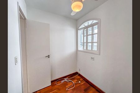 Apartamento à venda com 80m², 3 quartos e 2 vagasQuarto 2